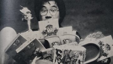 Toriyama com brinquedos de Dr. Slump